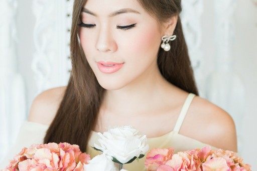 HOW TO แต่งหน้าไปงานแต่ง เข้าได้กับชุดทุกสี!